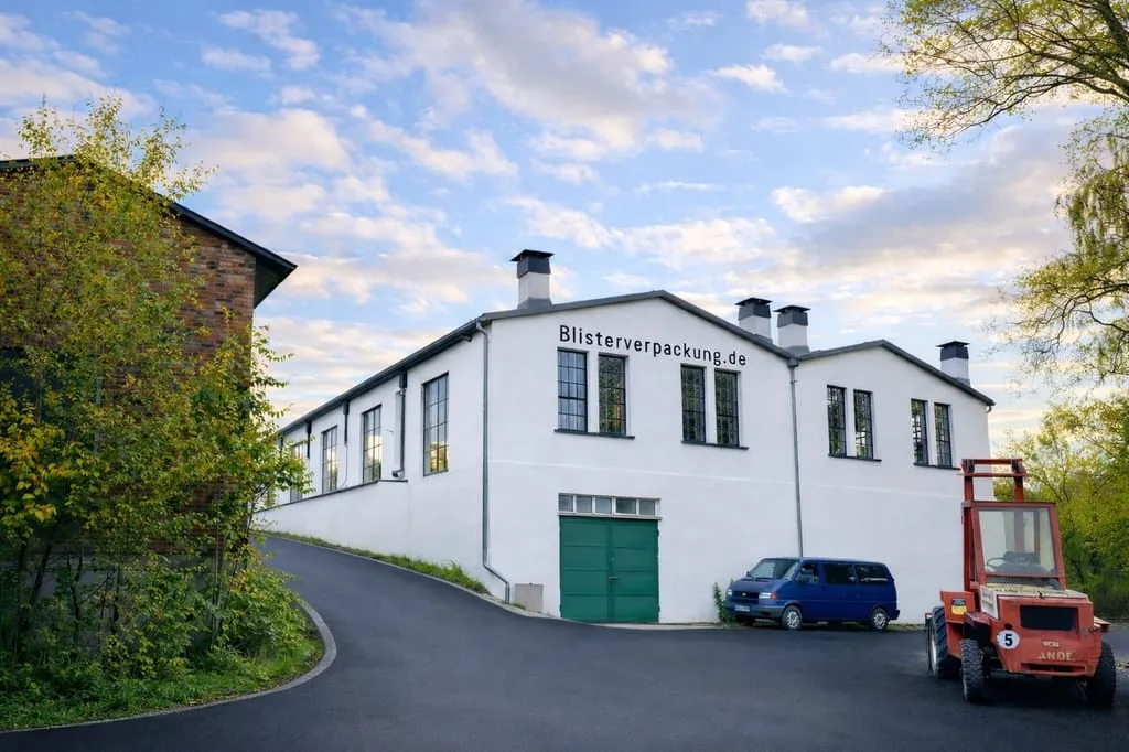 Scafa Thermoforming GmbH production facility in Sundern Sauerland NRW — 2,500 m² thermoforming
